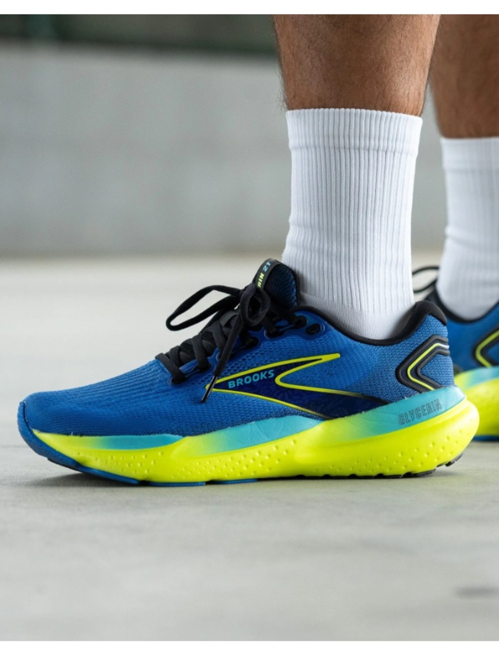 Brooks Glycerin 21  Men size 10 Blue and Neon Yellow Running Shoes